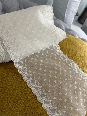 Delicate Ivory Lace Trim